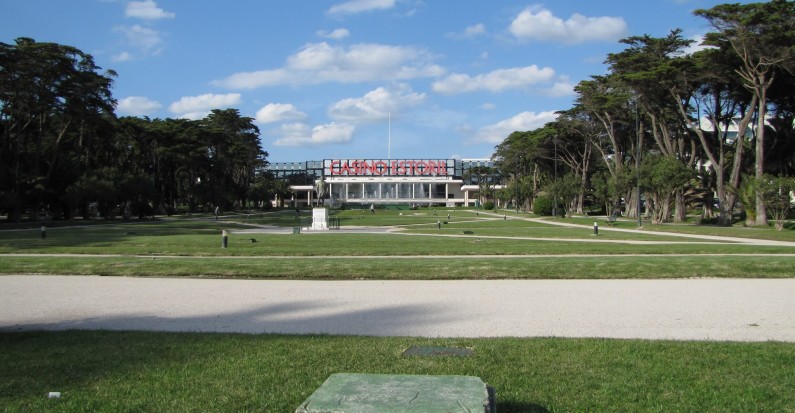 Park przed Casino Estoril